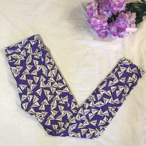 LuLaRoe Pants - LulaRoe paper airplanes leggings